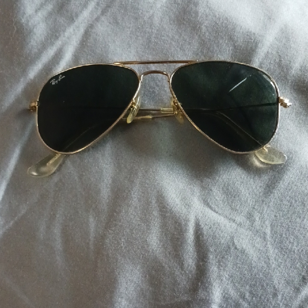 Ray-Ban Classic Gold Aviator Sunglasses